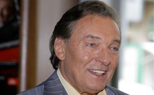 Karel Gott k dopisu: "Byl to zbabělec, díky za podporu!"